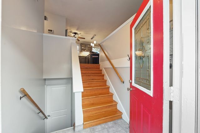 24 Arden Court, Warwick, RI 02889