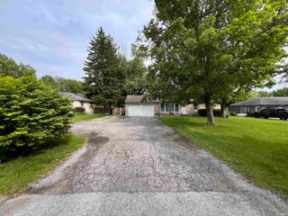 7008 Saint Joe Road, Fort Wayne, IN 46235