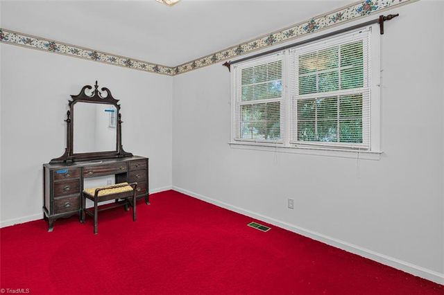 2000 N Holden Road, Greensboro, NC 27408