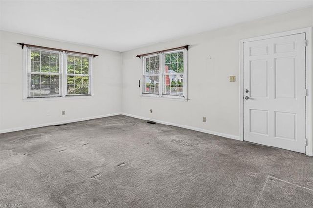 2000 N Holden Road, Greensboro, NC 27408