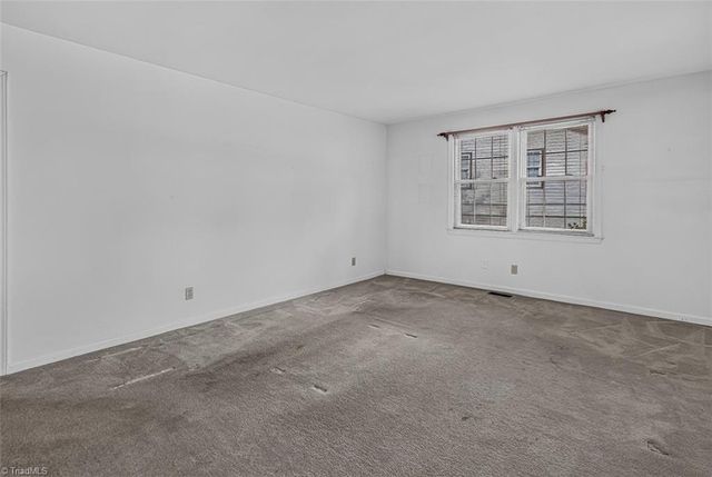 2000 N Holden Road, Greensboro, NC 27408