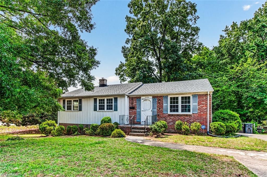 2000 N Holden Road, Greensboro, NC 27408