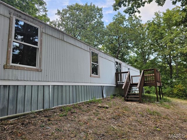 4578 N Virginia Mines Road, St Clair, MO 63077