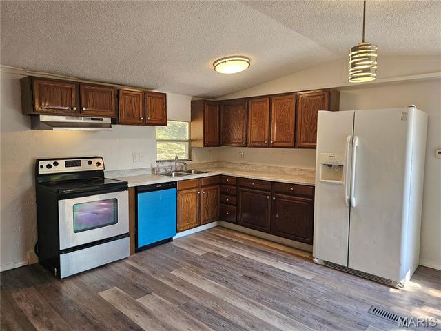 4578 N Virginia Mines Road, St Clair, MO 63077