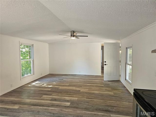 4578 N Virginia Mines Road, St Clair, MO 63077