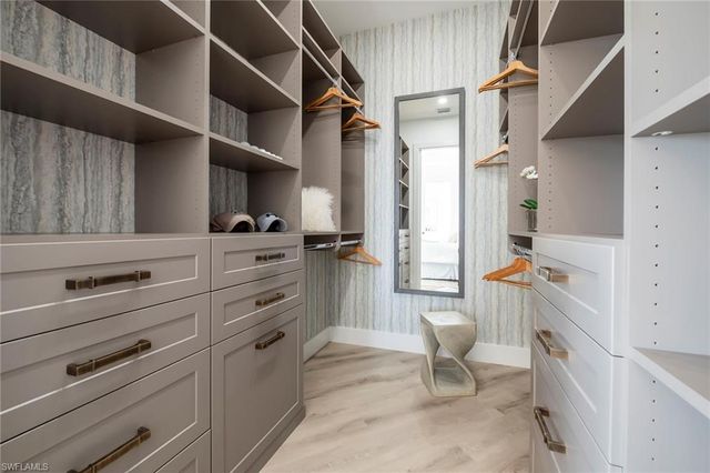 1540 Clermont Dr Unit 305, Naples, FL 34109