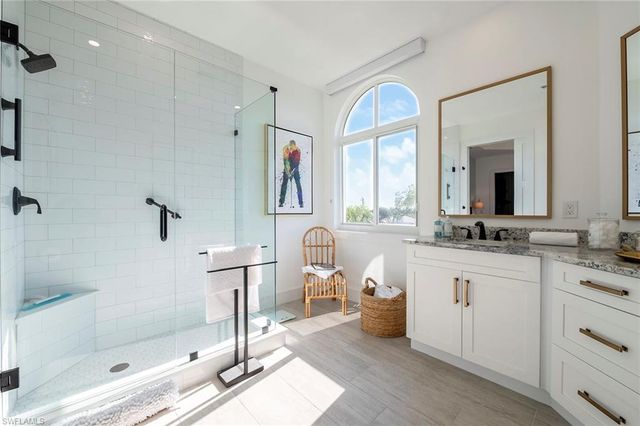 1540 Clermont Dr Unit 305, Naples, FL 34109