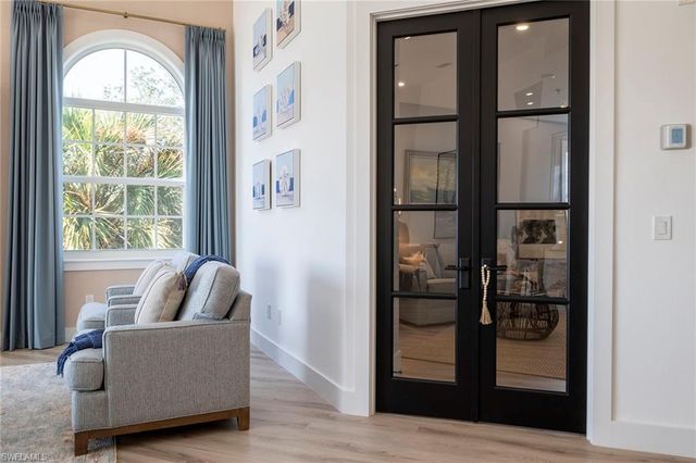 1540 Clermont Dr Unit 305, Naples, FL 34109