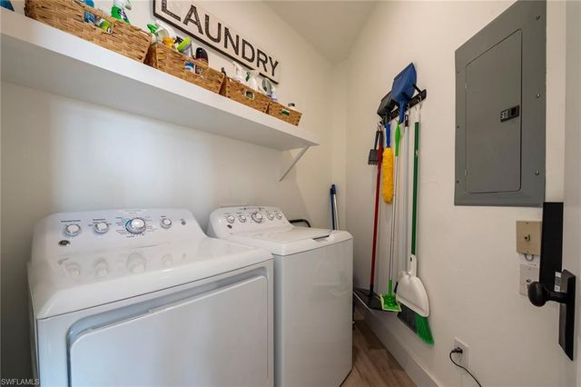 1540 Clermont Dr Unit 305, Naples, FL 34109