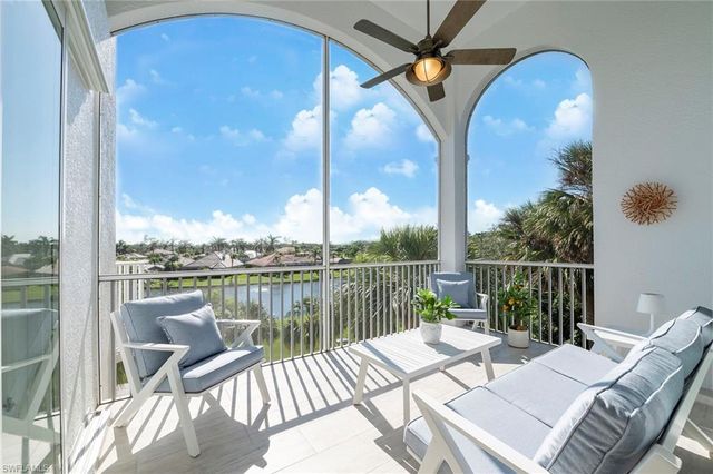 1540 Clermont Dr Unit 305, Naples, FL 34109