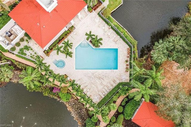 1540 Clermont Dr Unit 305, Naples, FL 34109