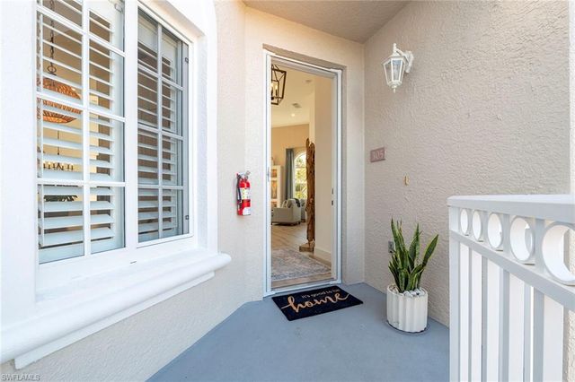 1540 Clermont Dr Unit 305, Naples, FL 34109