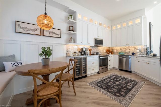 1540 Clermont Dr Unit 305, Naples, FL 34109