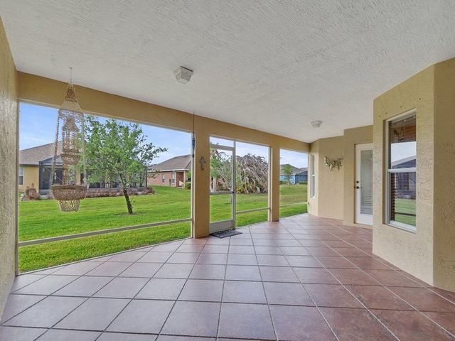 522 N Valencia Circle SW, Vero Beach, FL 32968