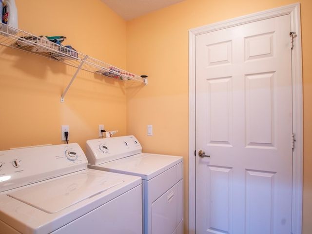 522 N Valencia Circle SW, Vero Beach, FL 32968