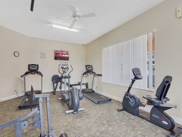 522 N Valencia Circle SW, Vero Beach, FL 32968