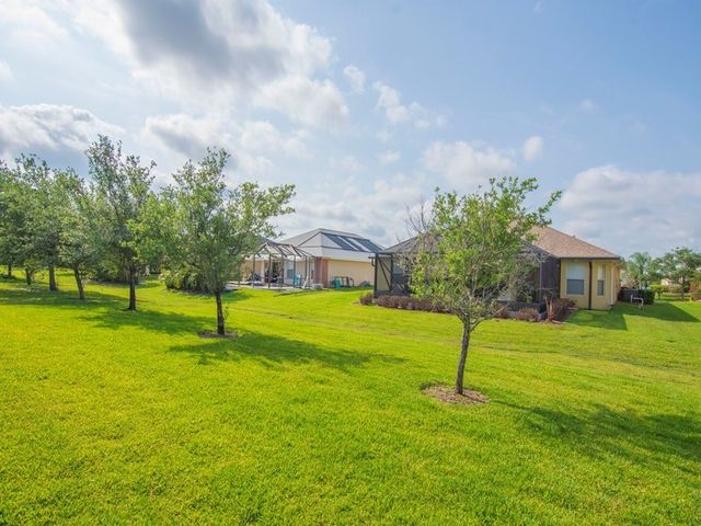 522 N Valencia Circle SW, Vero Beach, FL 32968