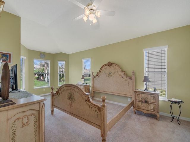 522 N Valencia Circle SW, Vero Beach, FL 32968