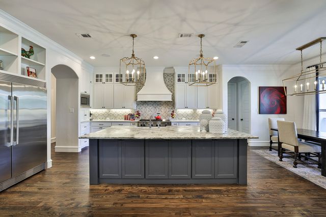 6932 Hazeltine Drive, Fort Worth, TX 76132