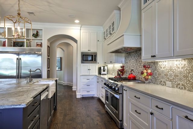 6932 Hazeltine Drive, Fort Worth, TX 76132