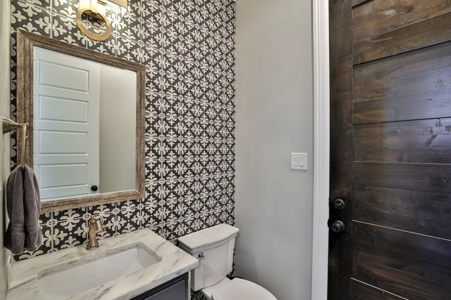 6932 Hazeltine Drive, Fort Worth, TX 76132