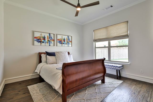 6932 Hazeltine Drive, Fort Worth, TX 76132