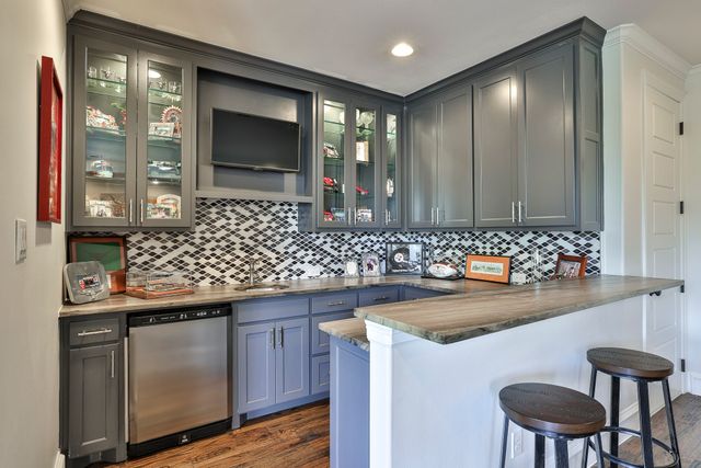 6932 Hazeltine Drive, Fort Worth, TX 76132