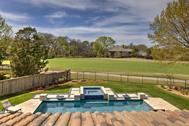 6932 Hazeltine Drive, Fort Worth, TX 76132