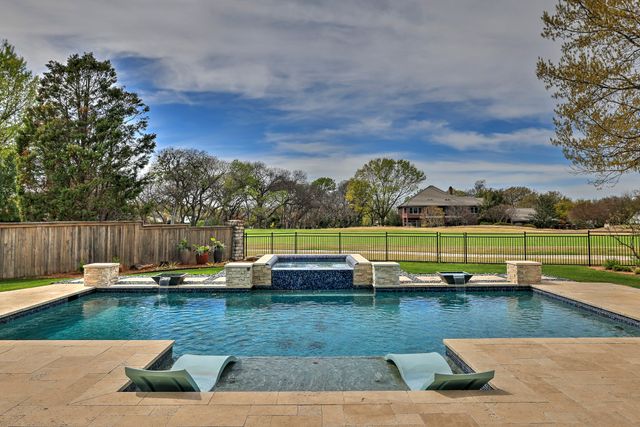 6932 Hazeltine Drive, Fort Worth, TX 76132