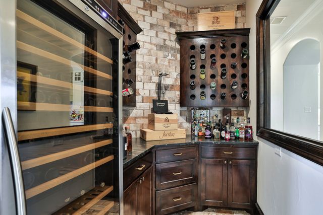 6932 Hazeltine Drive, Fort Worth, TX 76132