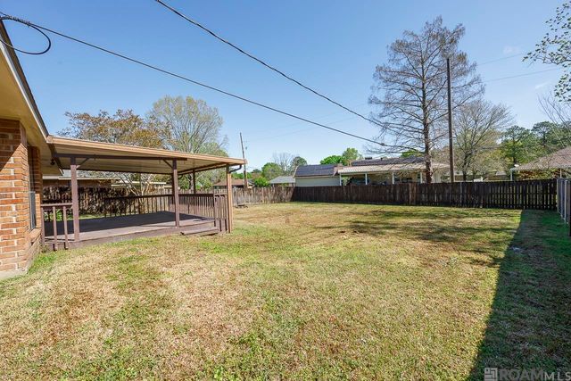 9853 Hawthorne Dr, Baton Rouge, LA 70809