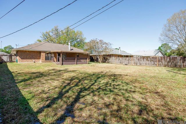 9853 Hawthorne Dr, Baton Rouge, LA 70809