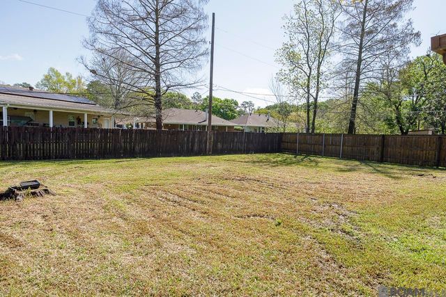 9853 Hawthorne Dr, Baton Rouge, LA 70809