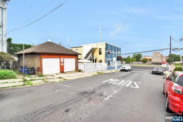 7208 Tonnelle Avenue, North Bergen, NJ 07047