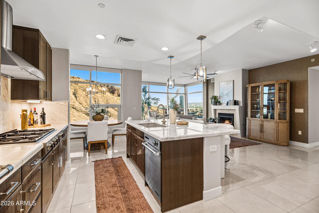 140 E RIO SALADO Parkway 1101, Tempe, AZ 85281