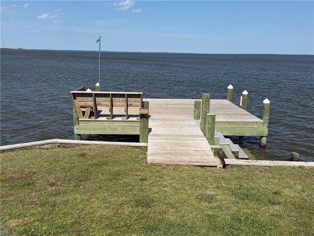 110 Carotauk DR, Currituck, NC 27929