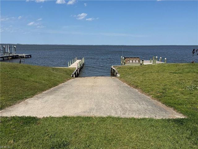 110 Carotauk DR, Currituck, NC 27929