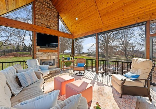 108 Suntree Drive, Advance, NC 27006