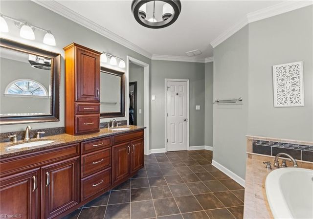 108 Suntree Drive, Advance, NC 27006