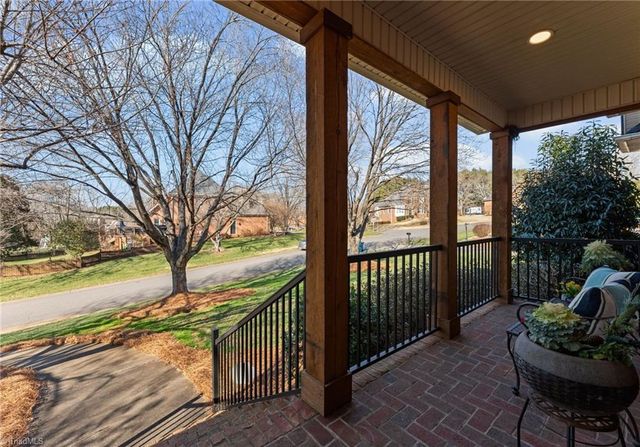 108 Suntree Drive, Advance, NC 27006