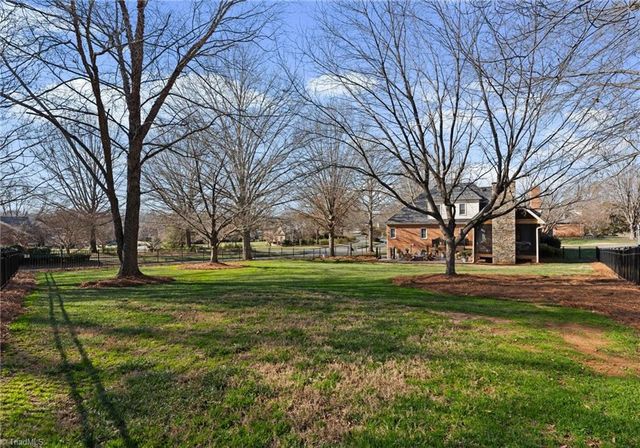 108 Suntree Drive, Advance, NC 27006