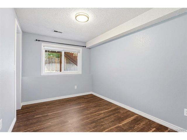 4751 S Clay Ct, Englewood, CO 80110
