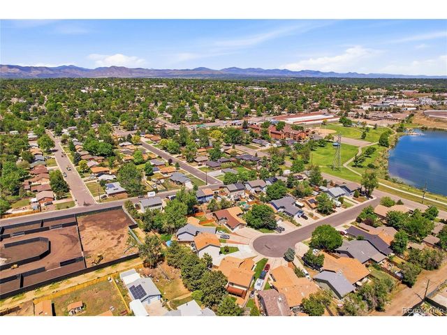 4751 S Clay Ct, Englewood, CO 80110