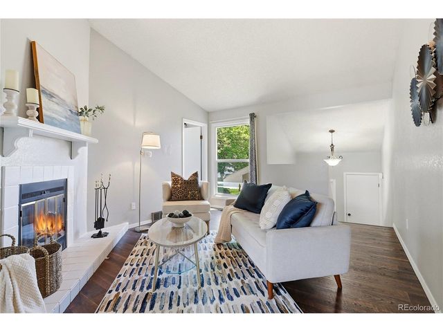 4751 S Clay Ct, Englewood, CO 80110