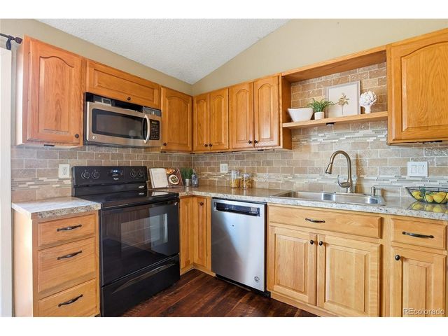 4751 S Clay Ct, Englewood, CO 80110