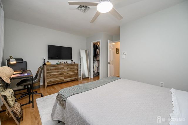 7 King Charles Court, Englishtown, NJ 07726