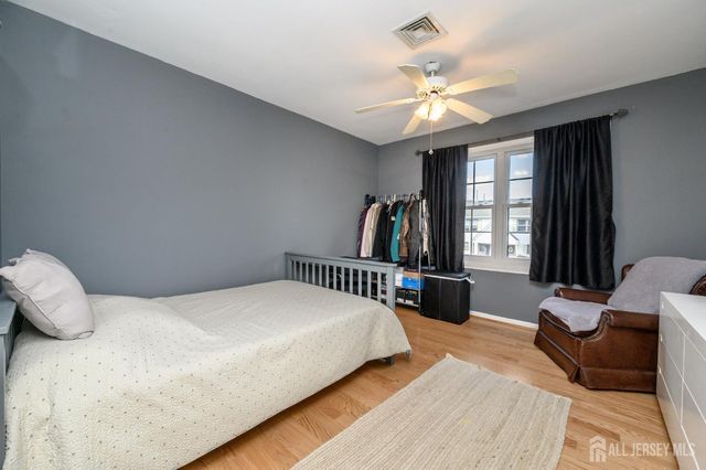 7 King Charles Court, Englishtown, NJ 07726