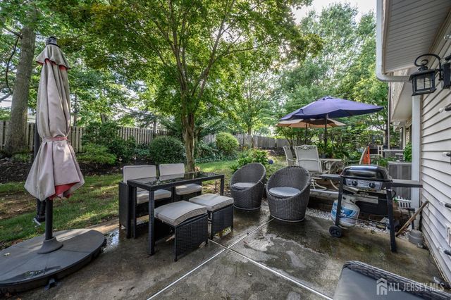 7 King Charles Court, Englishtown, NJ 07726
