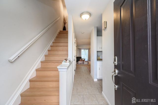 7 King Charles Court, Englishtown, NJ 07726