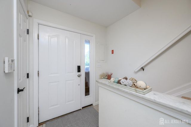 7 King Charles Court, Englishtown, NJ 07726